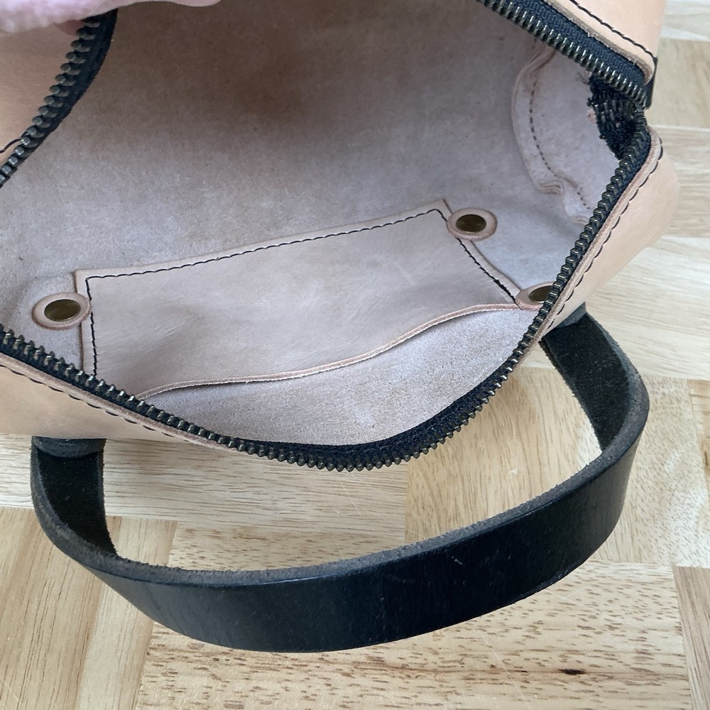 Go Forth Goods Mini Jane Crossbody Bag Natural Veg Tan & Black Strap/Trim Purse - Picture 13 of 16